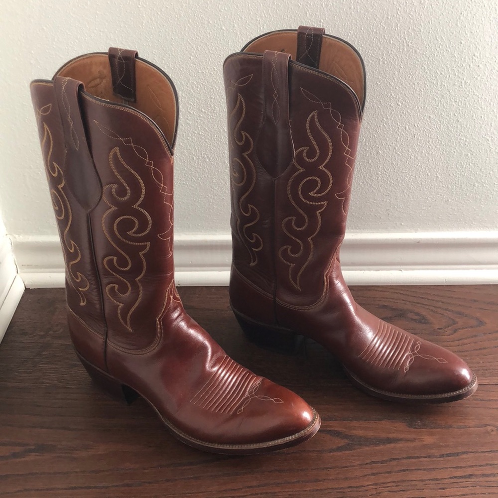 Lucchese women’s 11 or men’s 9 1/2 A boots